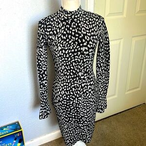 MICHAEL KORS FORM FITTING LONG SLEEVE DRESS